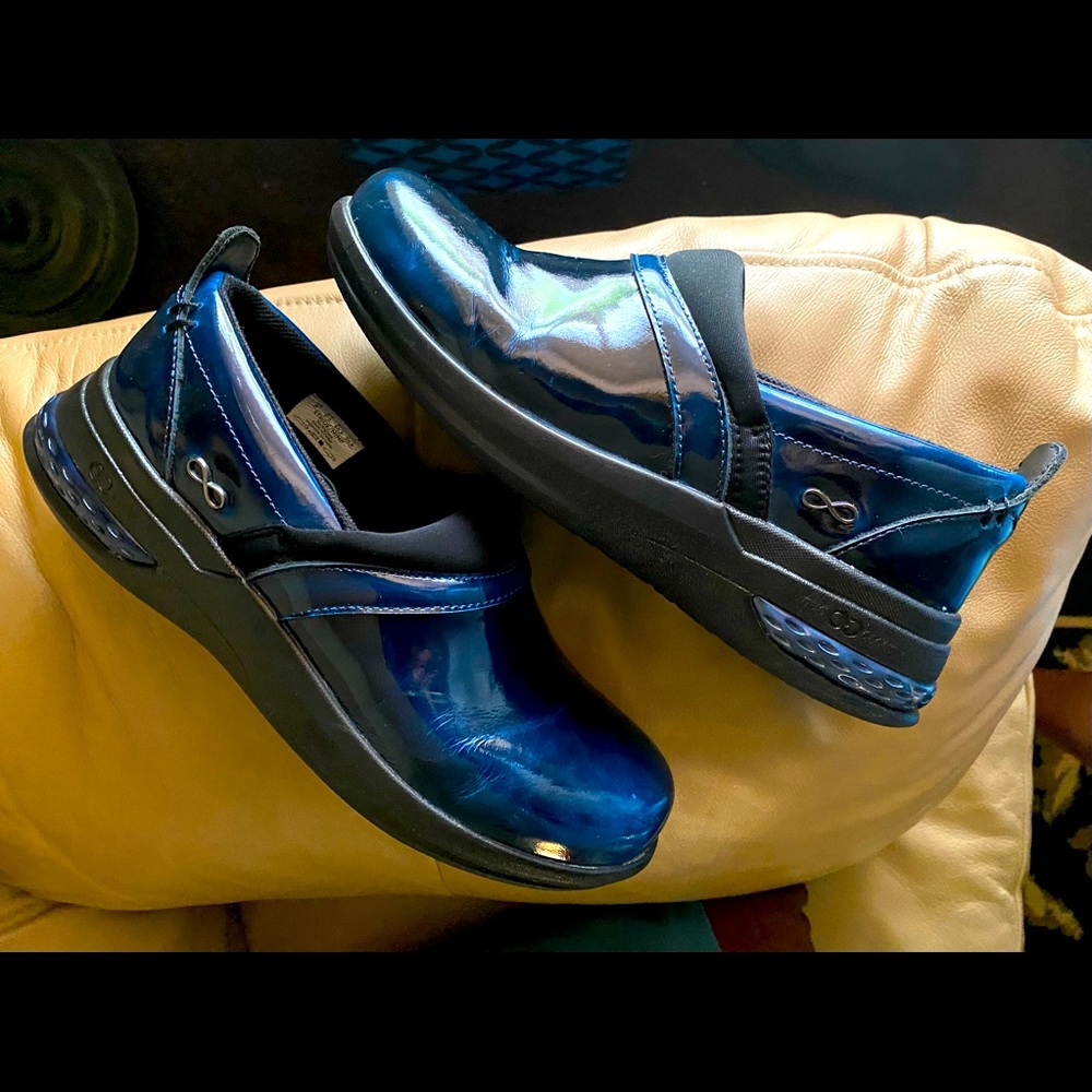 Infinity Cherokee Stride Slip On